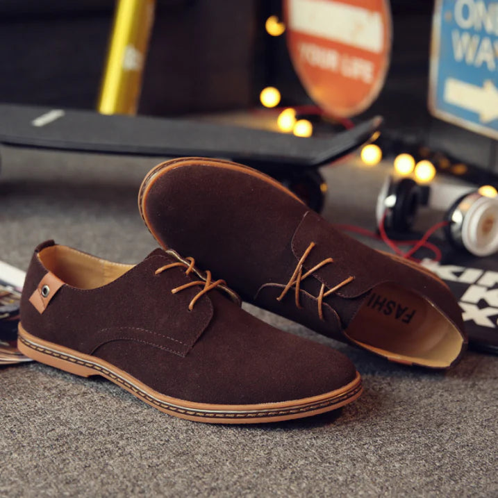 Men's Lace-Up Suede Derby Shoes - Brown Contrast Sole