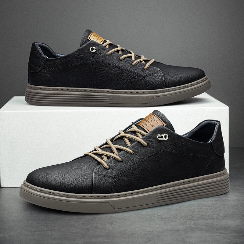 Men's Low-Top Ridged Sole Trainers - Pebbled Leather Finish
