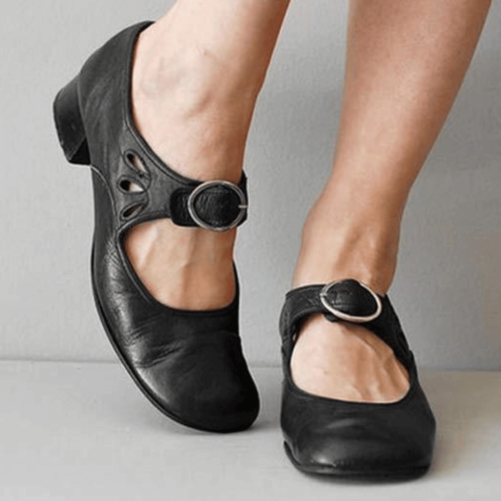 Women's Round Toe Leader Sandals - Low Block Heels
